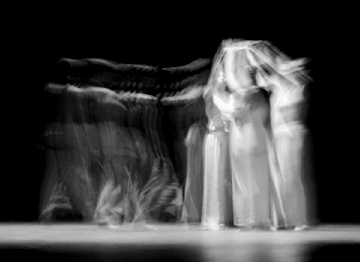 Searching for the In-Between: Time and Body